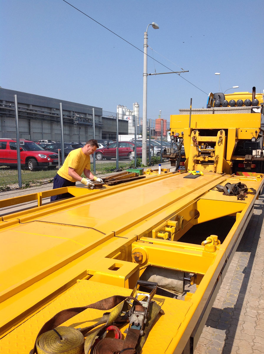 Rail car transporters